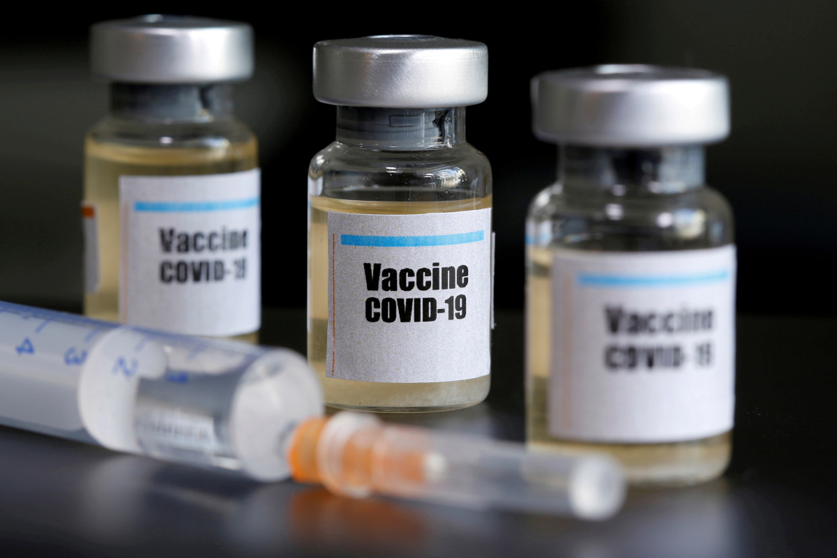 Top HIV scientists say don't count coronavirus vaccines immediately