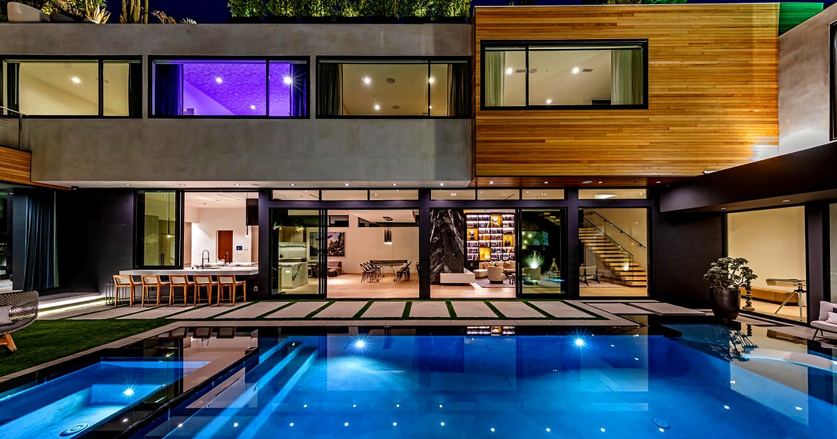 Home of the Week: Striking modern poses in Hollywood Hills