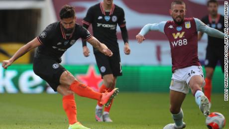 Chelsea's French striker Olivier Giroud scored his team's winning goal when his shot took a deflection from the challenging Conor Hourihane shoe to defeat Orjan Nyland in the Aston Villa goal. 