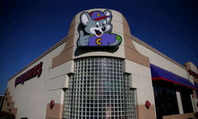 Chuck E. Cheese file holding company for bankruptcy