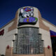 Chuck E. Cheese file holding company for bankruptcy