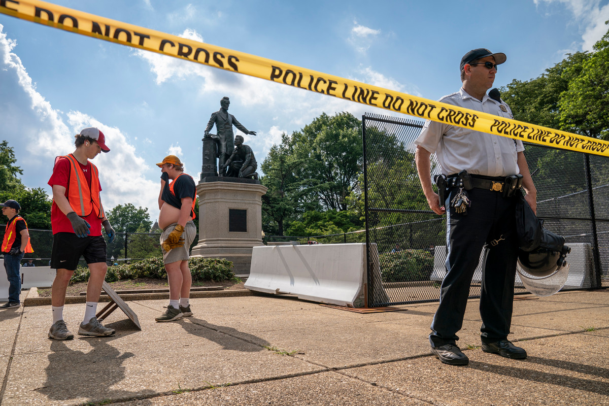 A barrier was installed to protect the DC emancipation warning