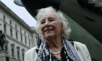 Vera Lynn, singer of Sweetheart Forces' World War II, died at the age of 103