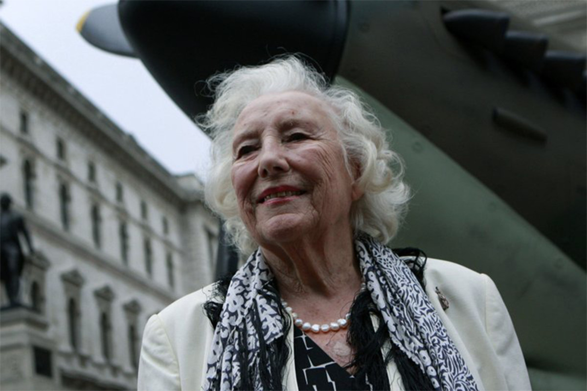 Vera Lynn, singer of Sweetheart Forces' World War II, died at the age of 103