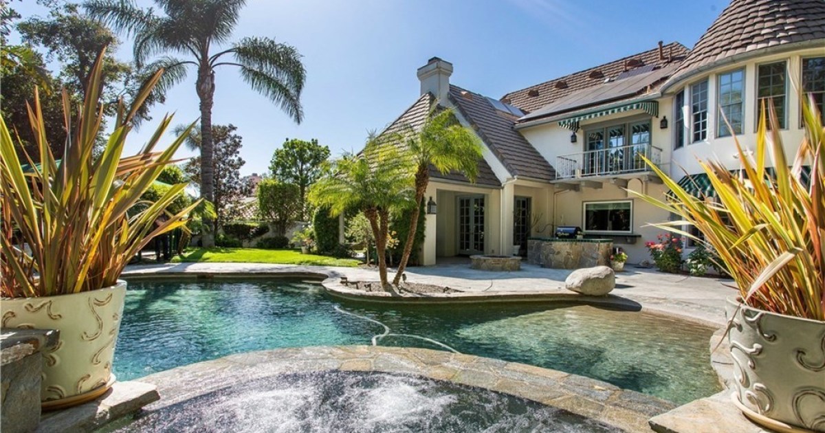 Hot Property: Calinkas Wink Martindale's house sells
