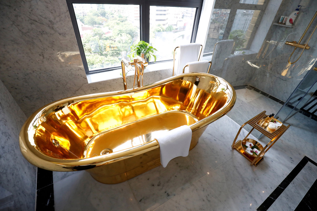 PHOTO PHOTO: A gold-plated bathtub was seen at the newly inaugurated luxury hotel Dolce Hanoi Golden Lake, after the government loosened national lockdown after a global outbreak of coronavirus (COVID-19), in Hanoi, Vietnam