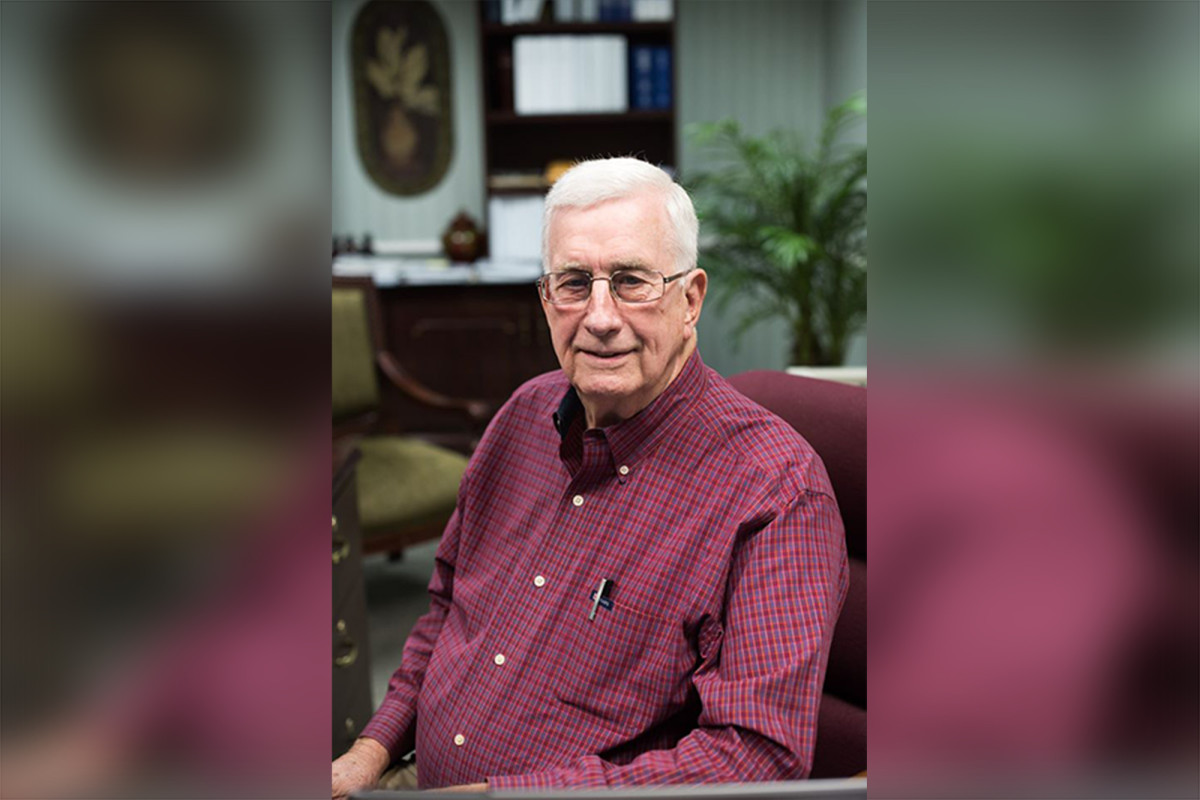 Long-time Alabama mayor died COVID-19 as a case of a soaring state
