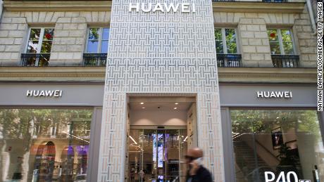 Huawei&#39;s hopes of global domination have been dashed