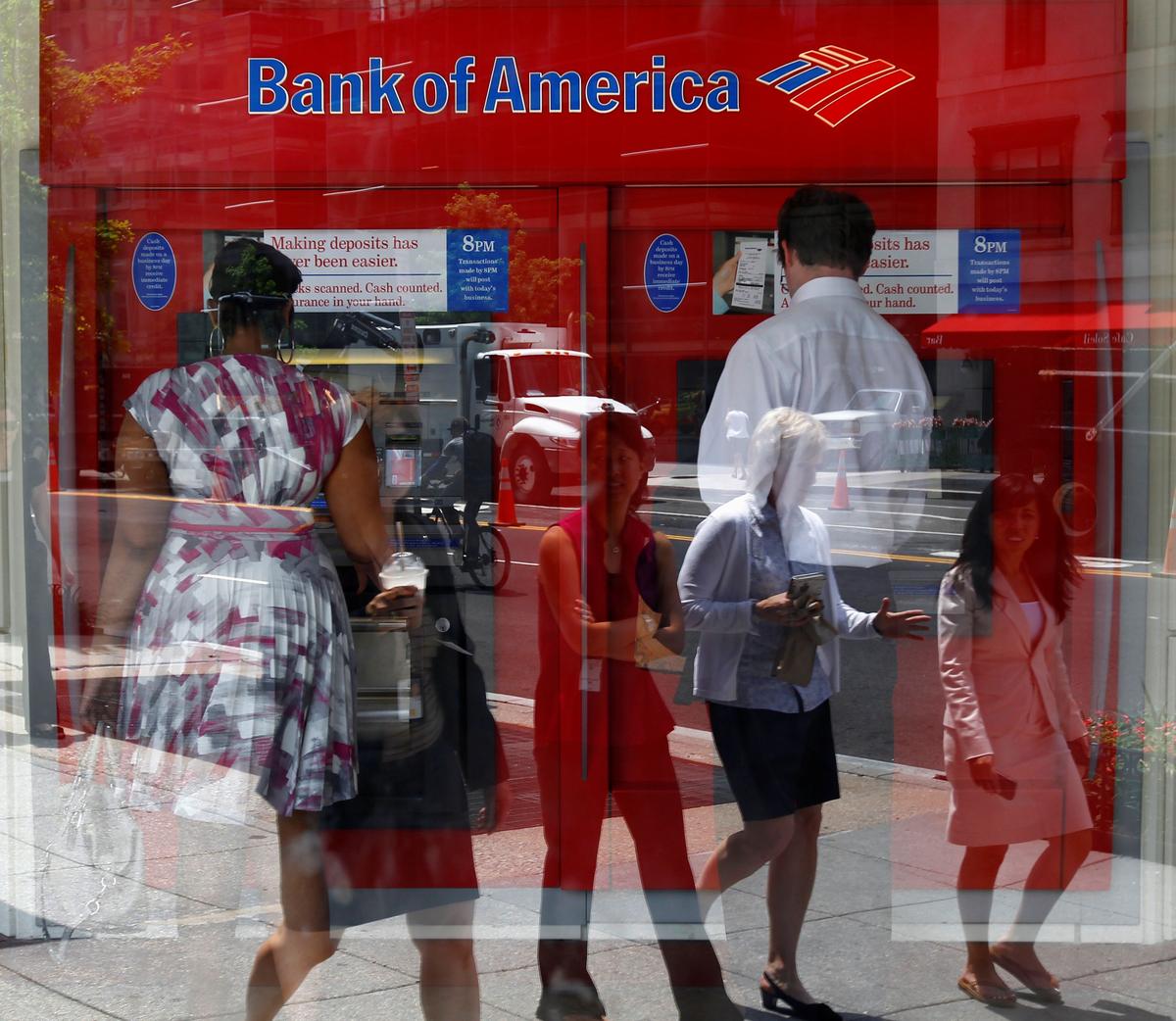 Bored bank customers flock to day-trading platforms during pandemic