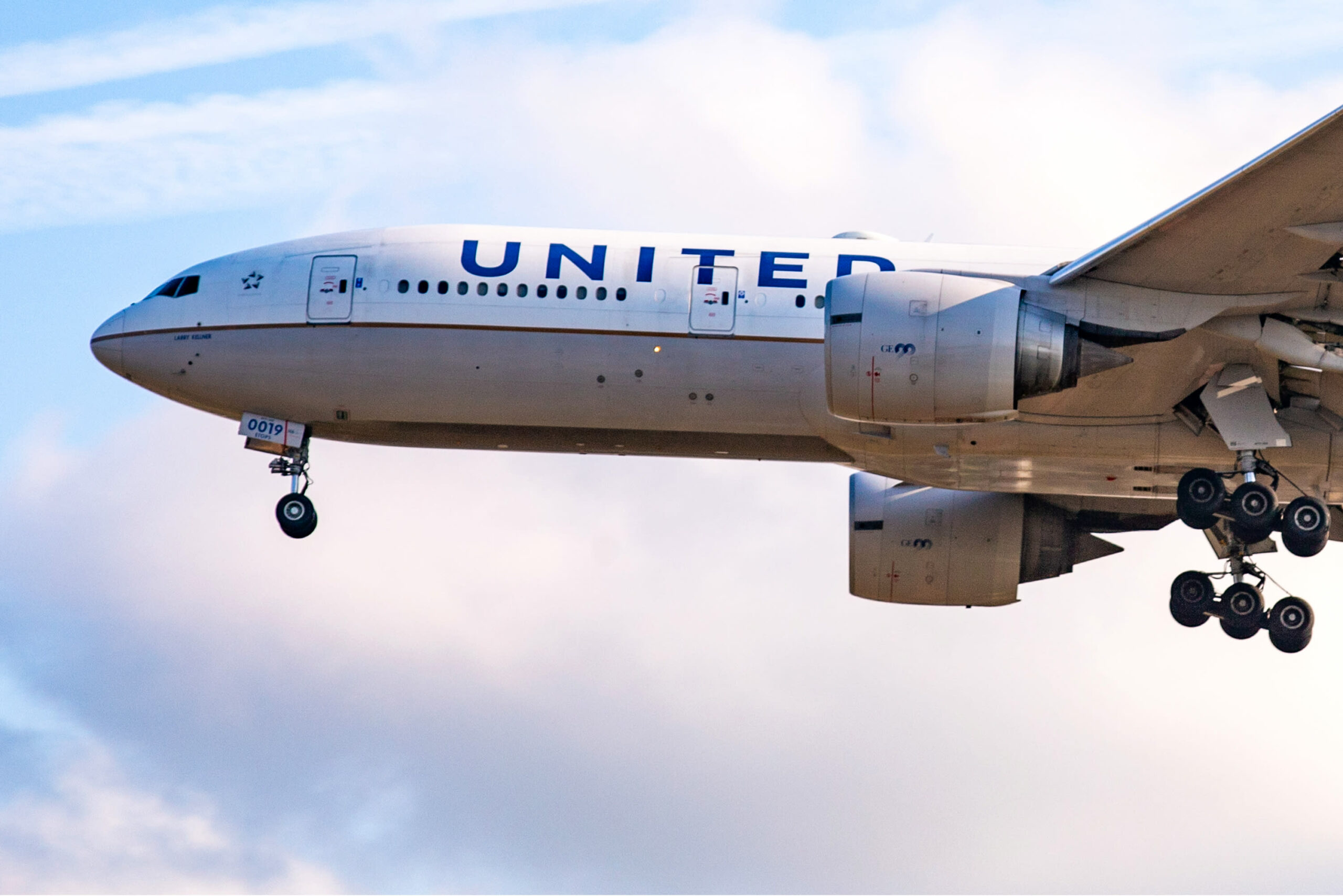 Coronavirus pushes United Airlines (UAL) to a $1.6 billion loss in second quarter