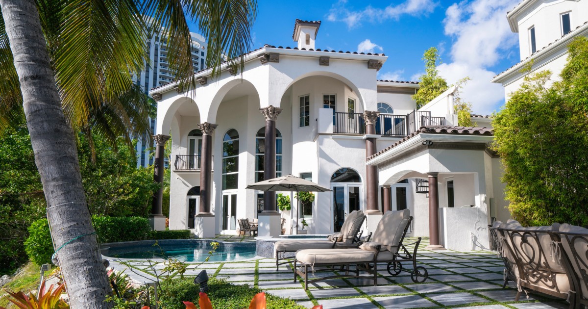 DJ Khaled pocketed $ 4.8 million for a luxury home in Florida