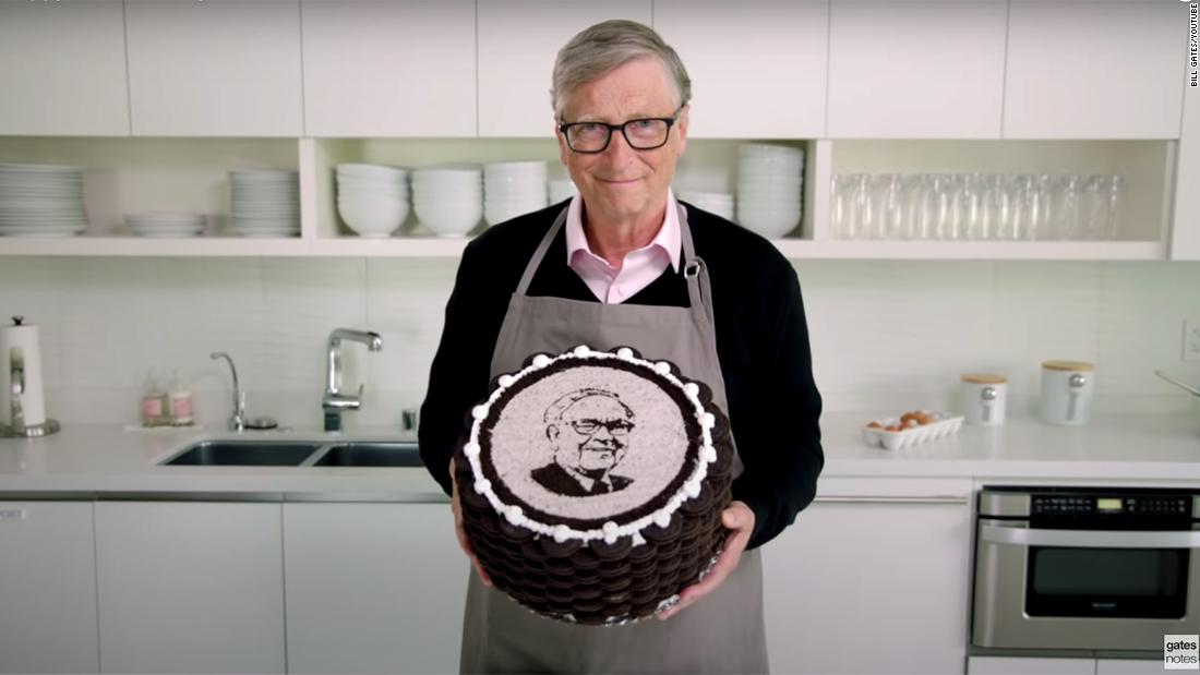 Bill Gates offered a hilarious gift to Warren Buffett on his 90th birthday