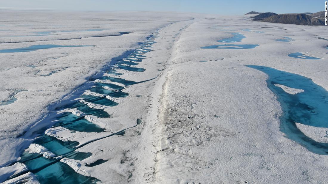 Canadian ice shelf larger than Manhattan collapses into the sea