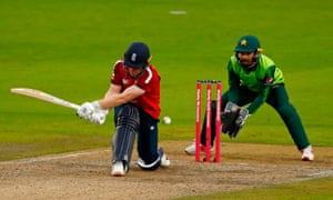 Eoin Morgan is trapped LBW by Iftikhar Ahmad.