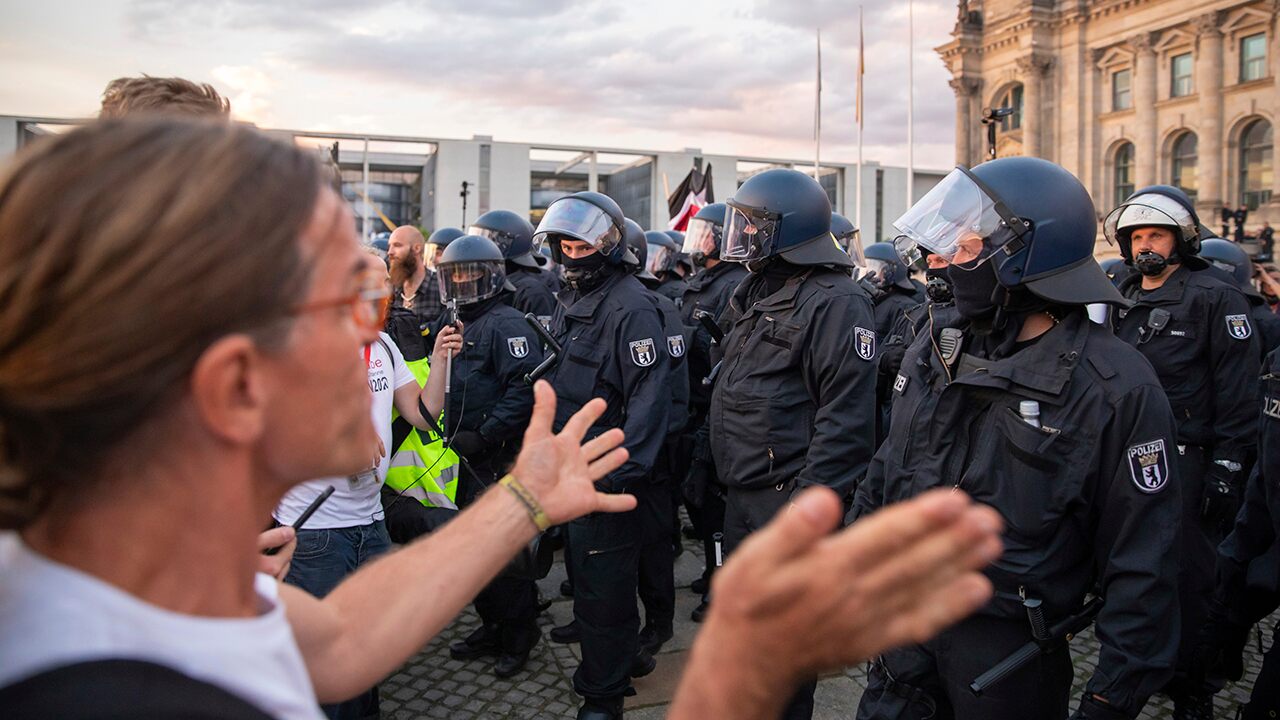Germany police arrest 300 as far-right protesters storm parliament