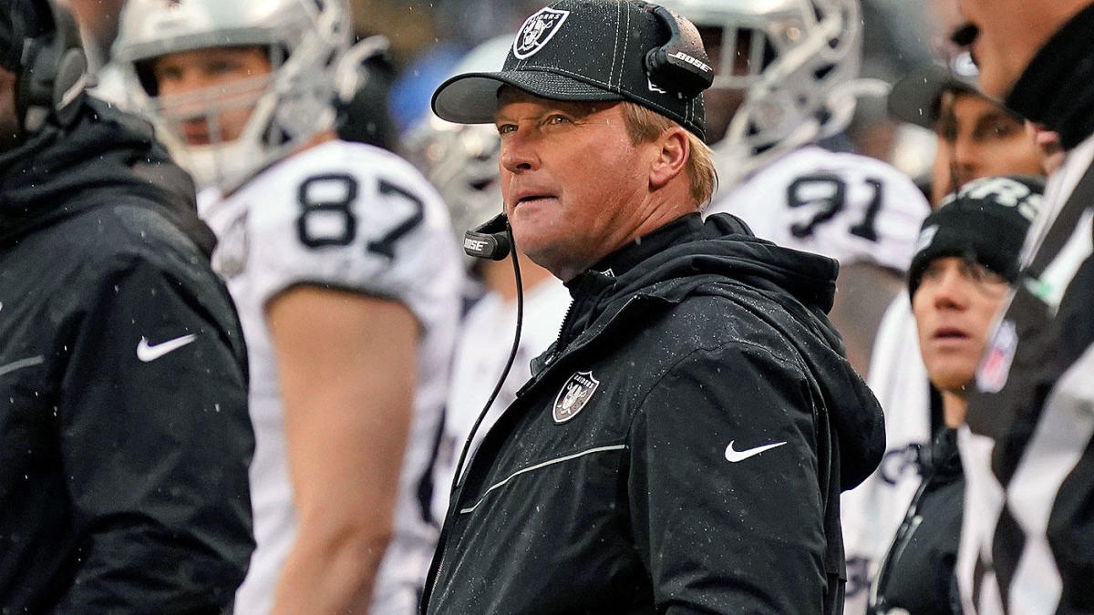 Raiders staff sends COVID-19 message to players by pretending Jon Gruden is sent to the hospital, per report