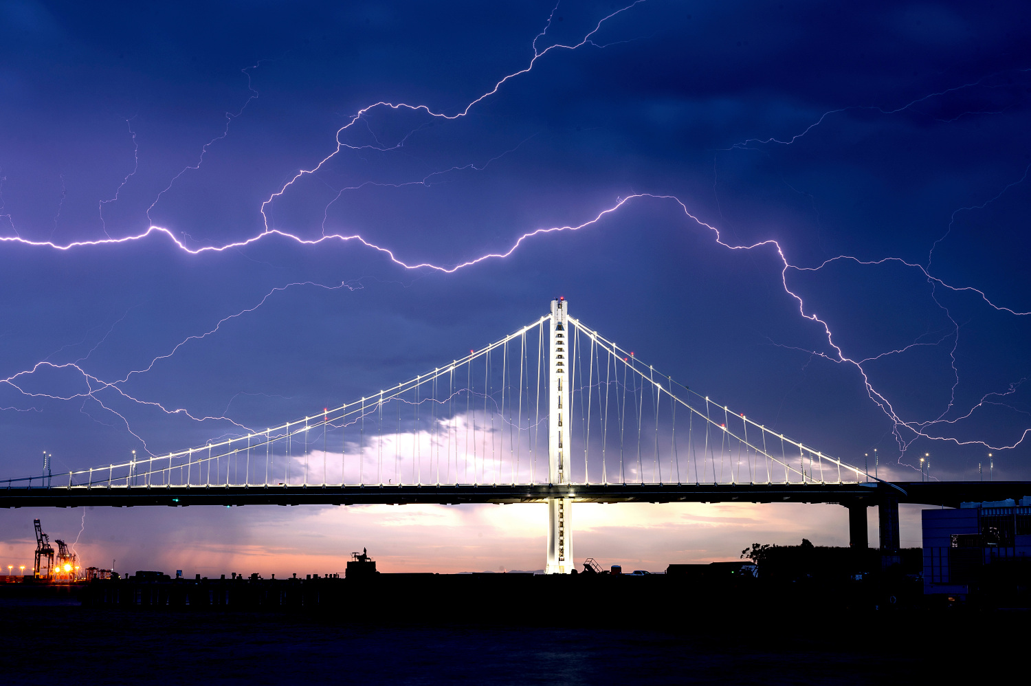 Rare August Thunderstorm Rocks San Francisco Bay Area; Lightning Strikes Spark Widespread Wildfires – CBS San Francisco