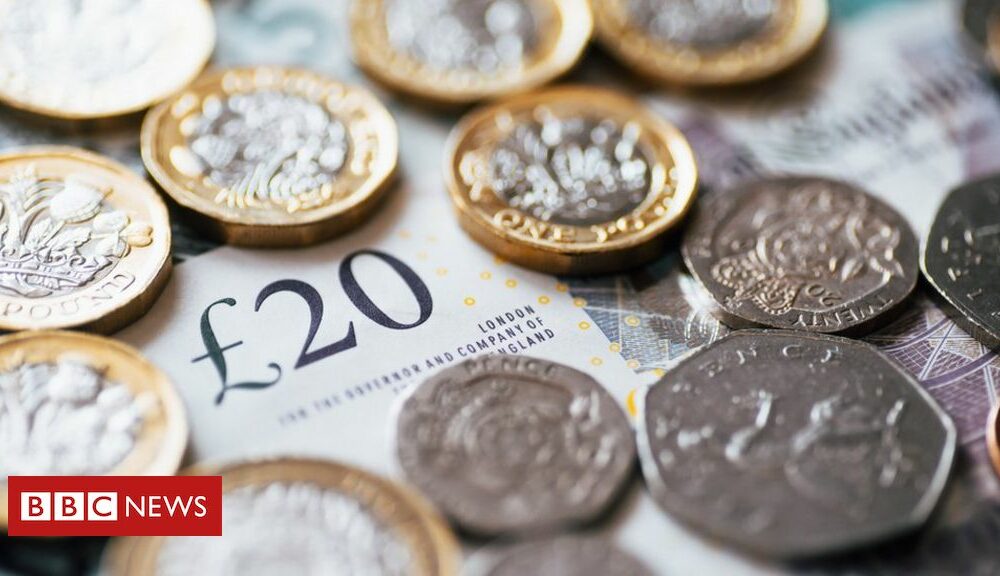 UK government debt hits £2tn for first time