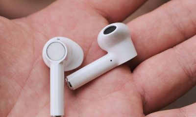 US Customs Not Backing Down: Seized OnePlus Buds Infringe Apple AirPods Trademark