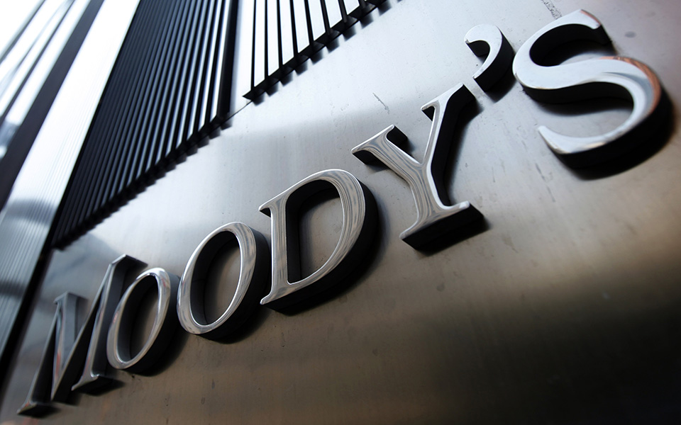 Debt write-off implies downgrade, Moody's says, as governments lose control - O Jornal Económico