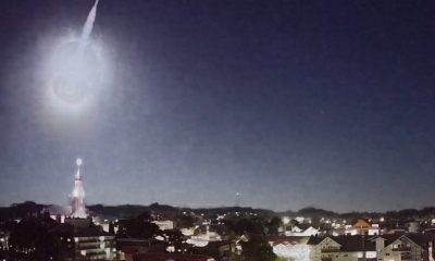 Meteor temporarily turns night into day into RS