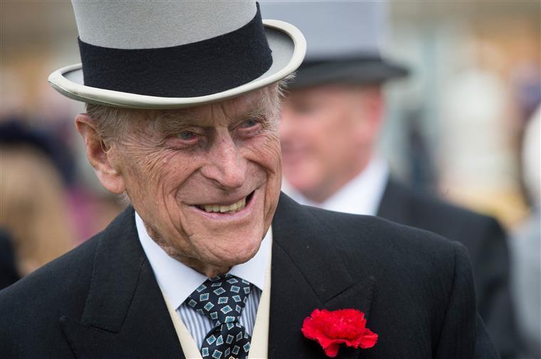 A friend reports that Prince Philip died of a "broken heart" because the royal family turned into a "soap opera."