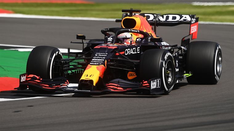 BALL - Verstappen wins qualifying race and secures pole position in Great Britain (Formula 1).