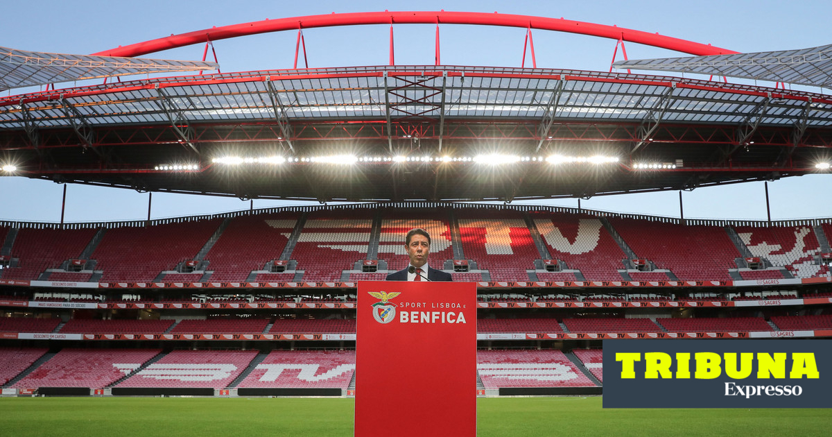 Grandstand Expresso: Big Games |  The Servir o Benfica Movement talks about Rui Costa's “regrettable victimization process” and again questions the Supervisory Board.