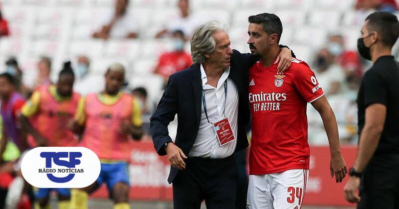 Feyenoord's Portuguese midfielder warns Benfica of PSV