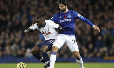 BOLA - Ricardo Pereira watches but leaves Lester's win injured;  Andre Gomes helps Everton win (England)