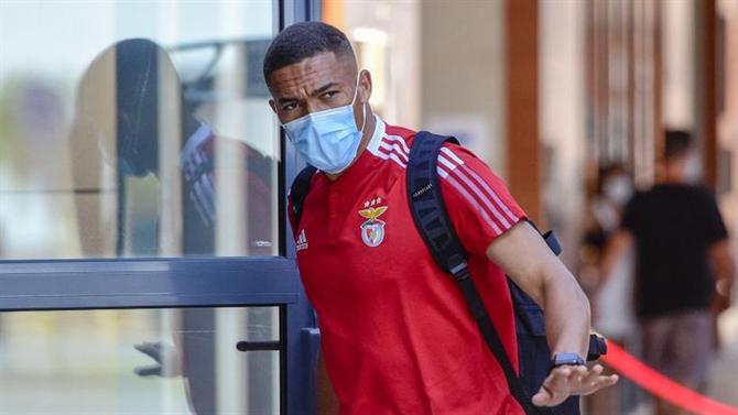 BOLA - SAD accelerates the departure of Carlos Vinicius (Benfica)
