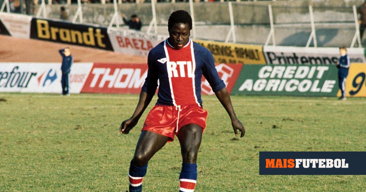 Died Jean-Pierre Adams, a 39-year-old former player in a coma.