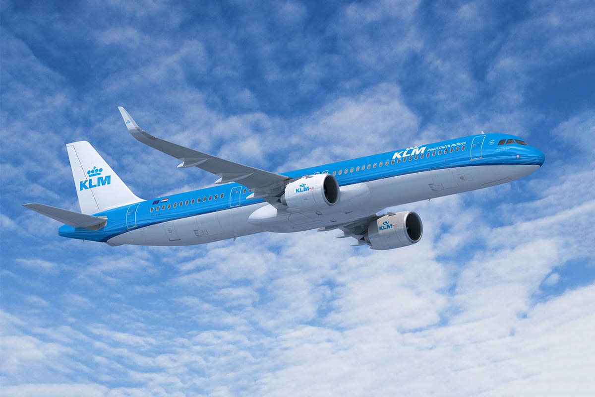 Airbus kidnaps one of Boeing's major customers in Europe and sells 100 KLM aircraft