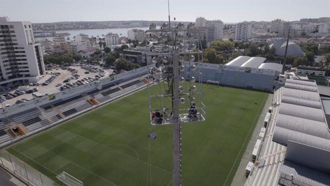 A BOLA - Fans do not need a check before the match against FC Porto (Portimonense).