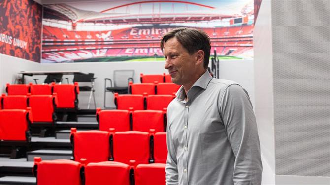 BALL – As Roger Schmidt explains in Germany, choosing Benfica (and even talking about reinforcements) (Benfica)