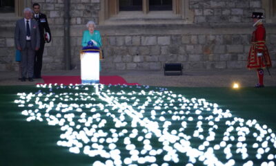 The moment when Elizabeth II lit the Jubilee torch