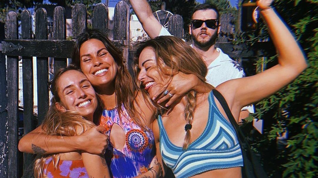 Never-before-seen footage of Carolina Loureiro partying with a few friends