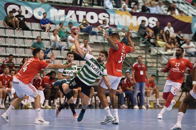 BOLA - Sporting beat Benfica and reached the final of the Portuguese Cup (handball)