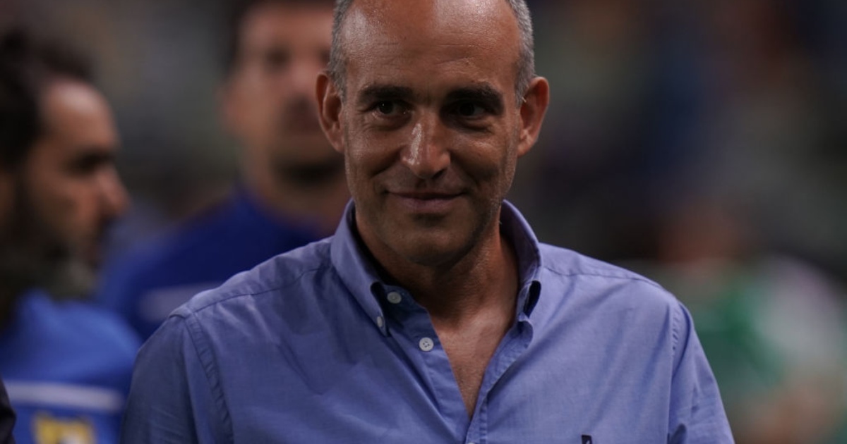 Vasco began negotiations with the Portuguese coach Joao Pedro Souza