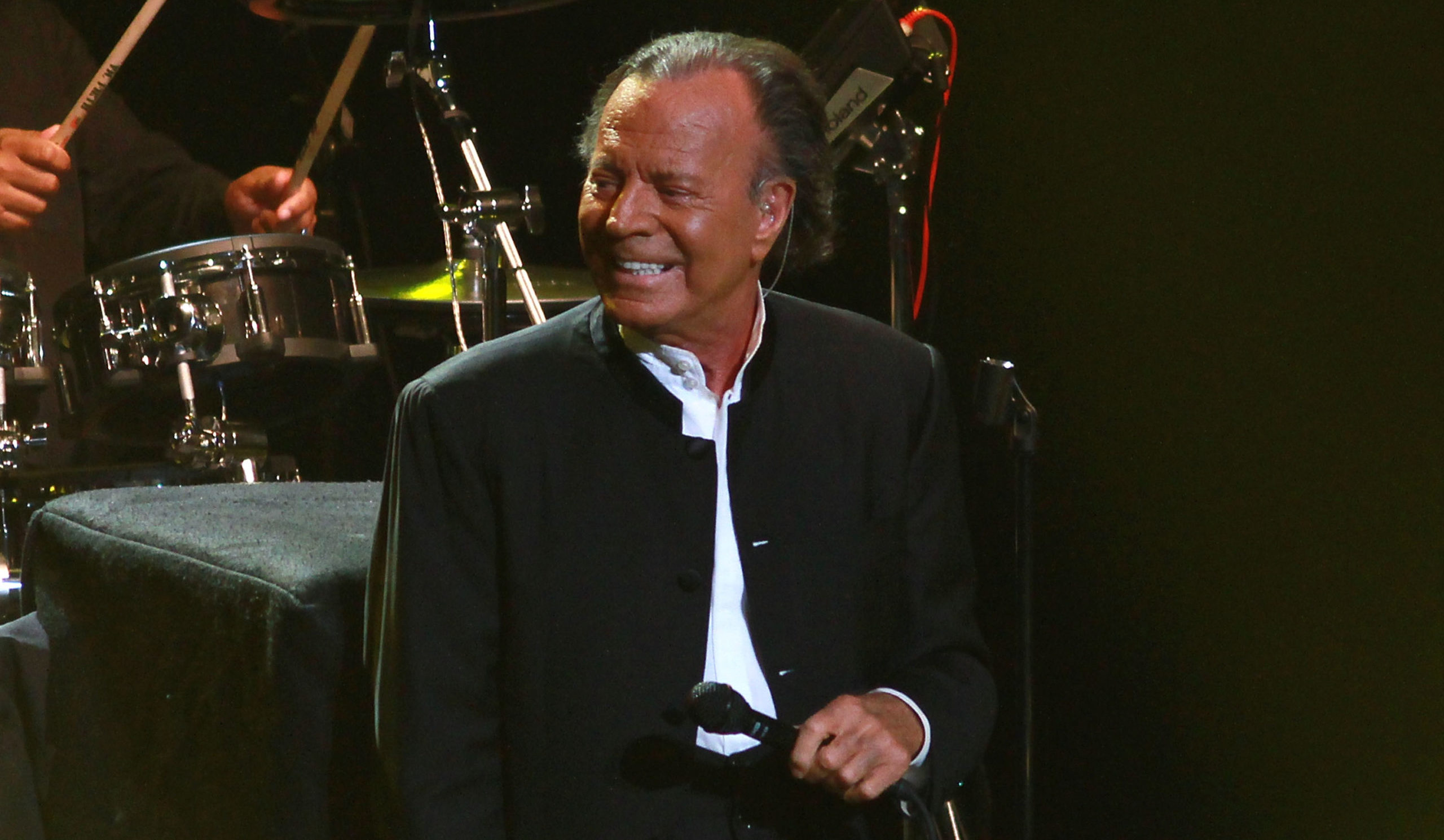 “They said I was in a wheelchair, that I had Alzheimer's,” Julio Iglesias responds.