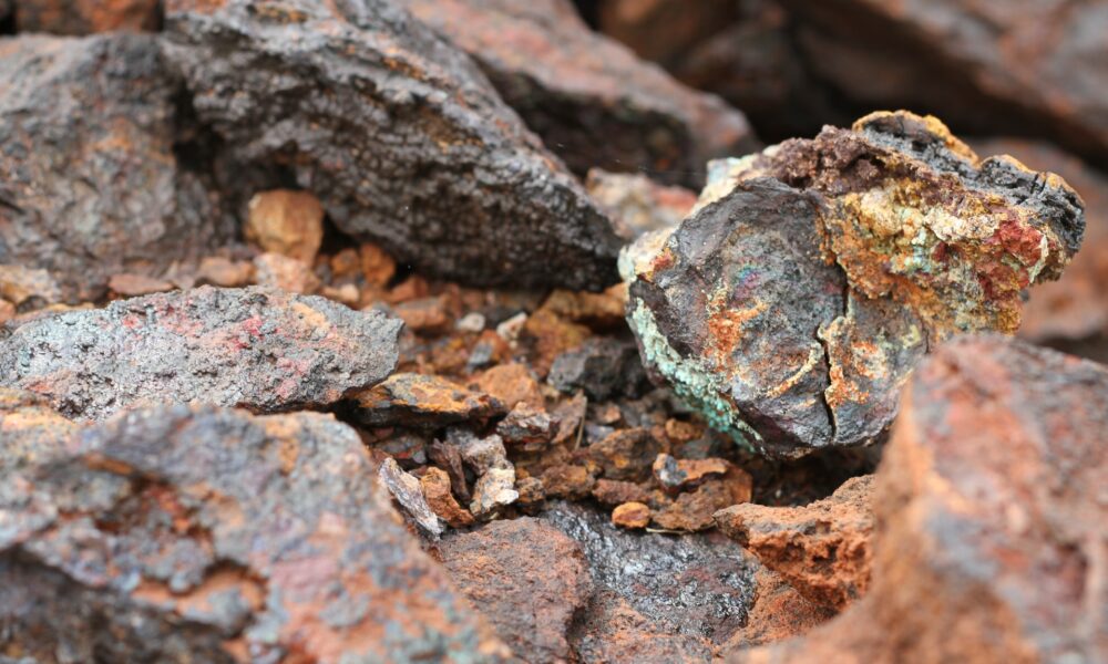 200 thousand tons of copper worth 500 million euros disappear and no one knows why