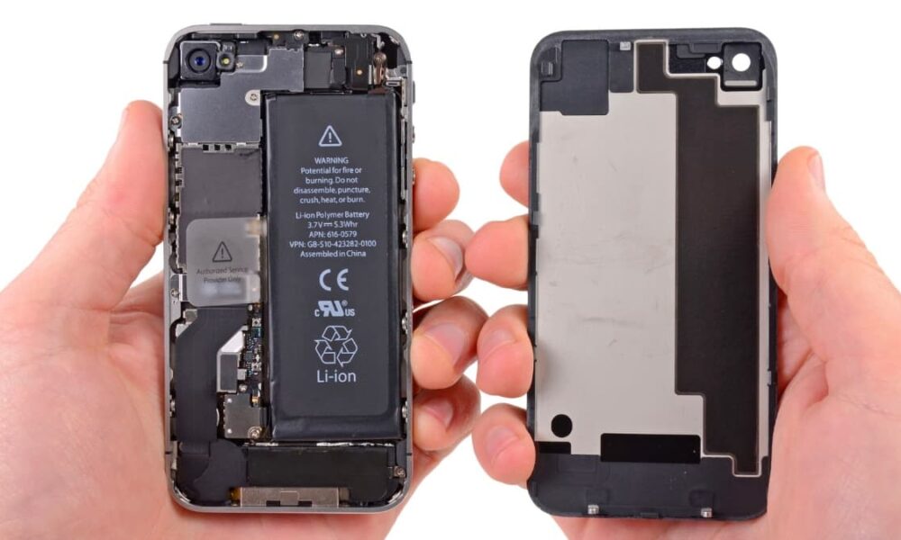 Imagem iPhone 14 interior desmontado