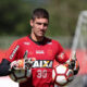 According to Flamengo, goalkeeper Thiago leaves the Portuguese team