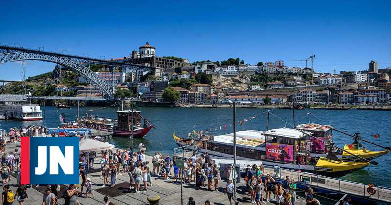 The Ribeira area is included in the list of European cinematic treasures