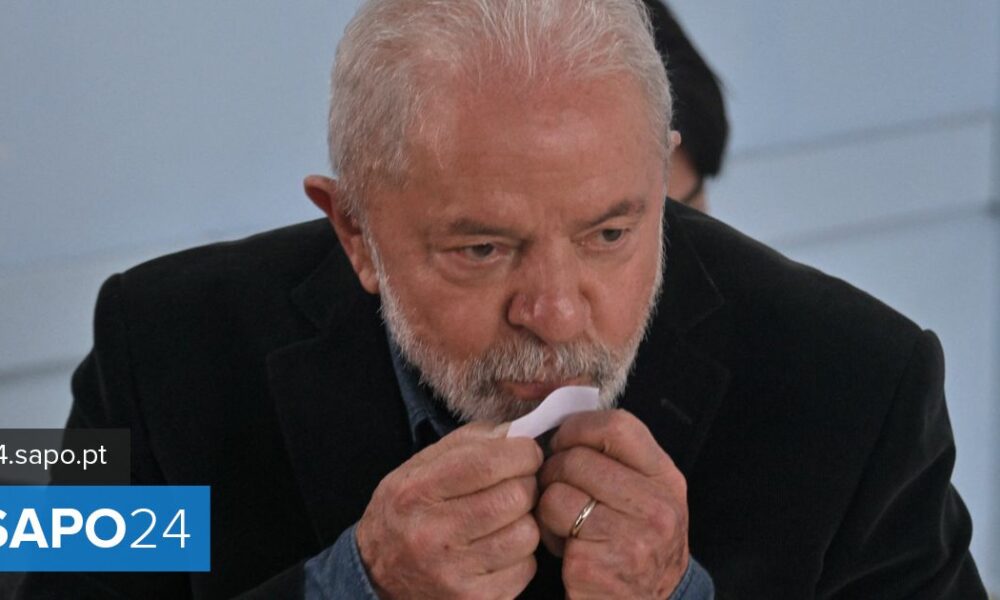 Brazil: Lula voted his political birth and kissed the ballot - Atualidade