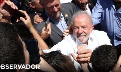 Brazil's stock market opens 2% lower after Lula wins the election.  Petrobras fell 7% and Banco do Brasil fell 4.5% - observer