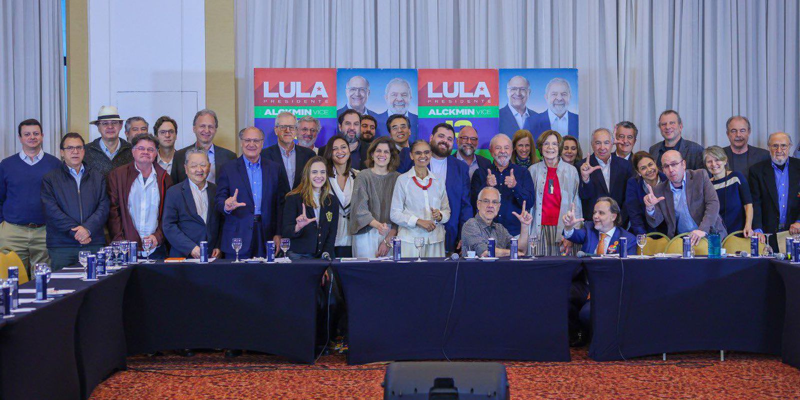 Lula receives support from civil society actors