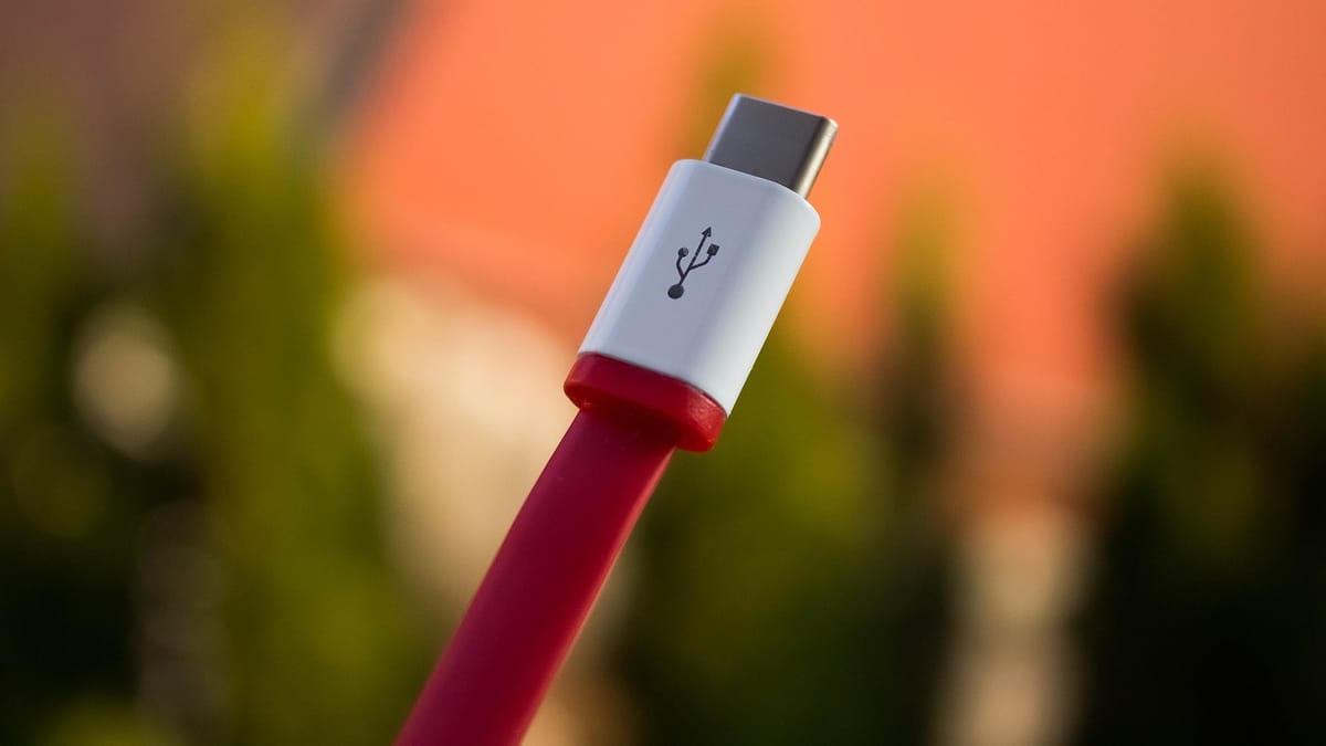 USB-C should become the standard connection in Europe from 2024 - Rádio Itatiaia