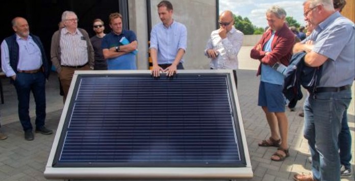 Solhyd solar panels for hydrogen production