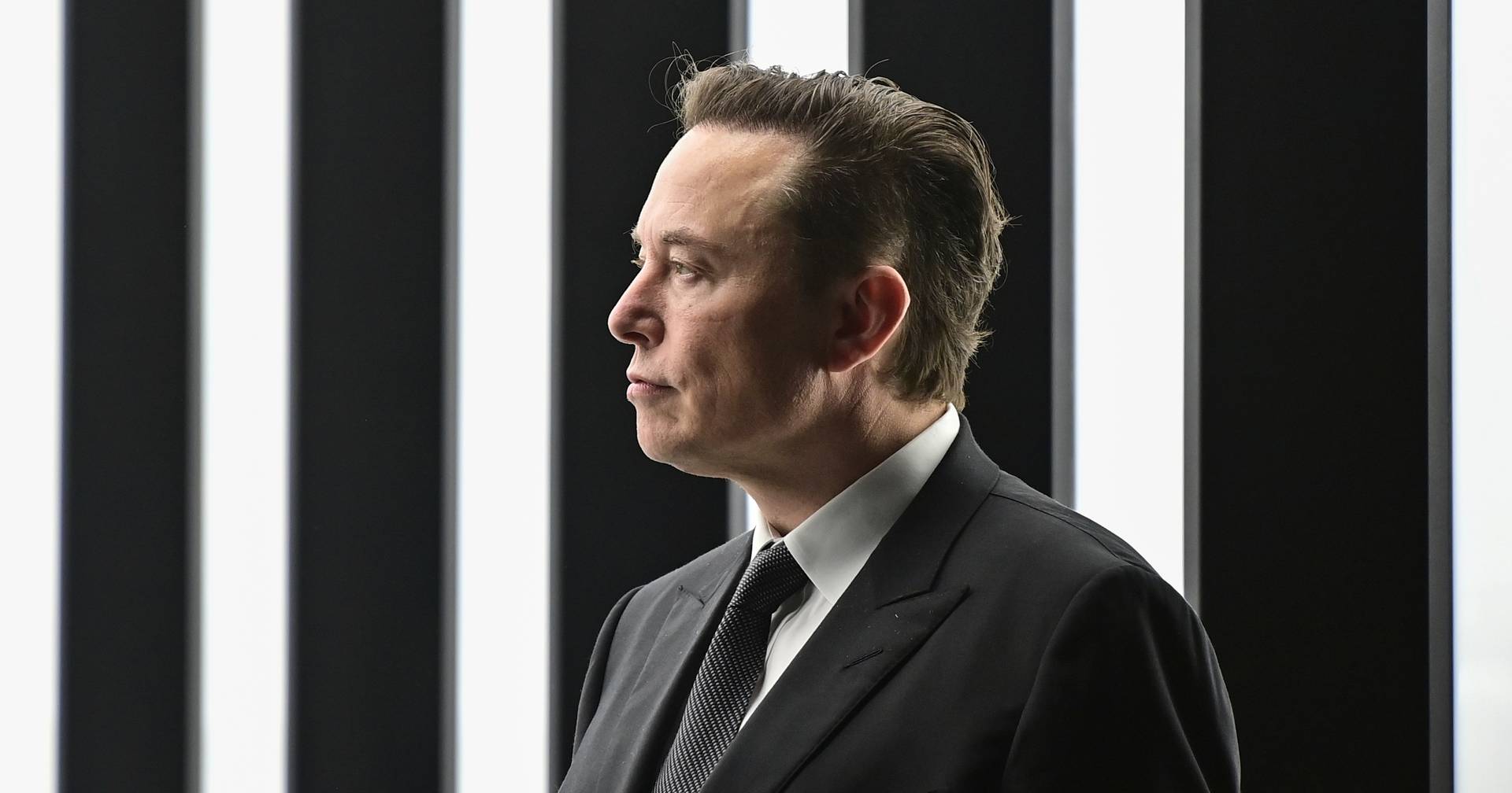 An 'extremely tough' commitment or a layoff?  Musk forces Twitter employees to choose